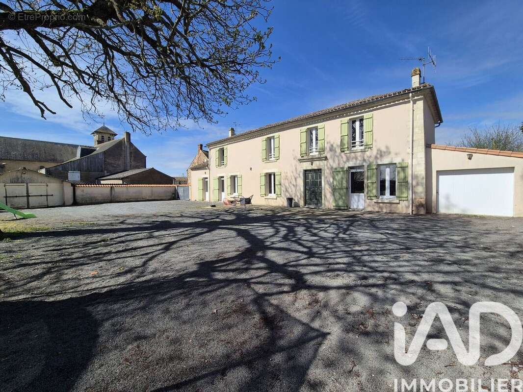 Photo 2 - Maison à CERSAY