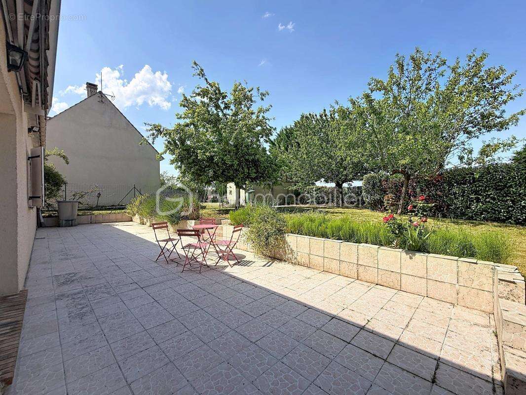 Maison à VERNEUIL-L'ETANG