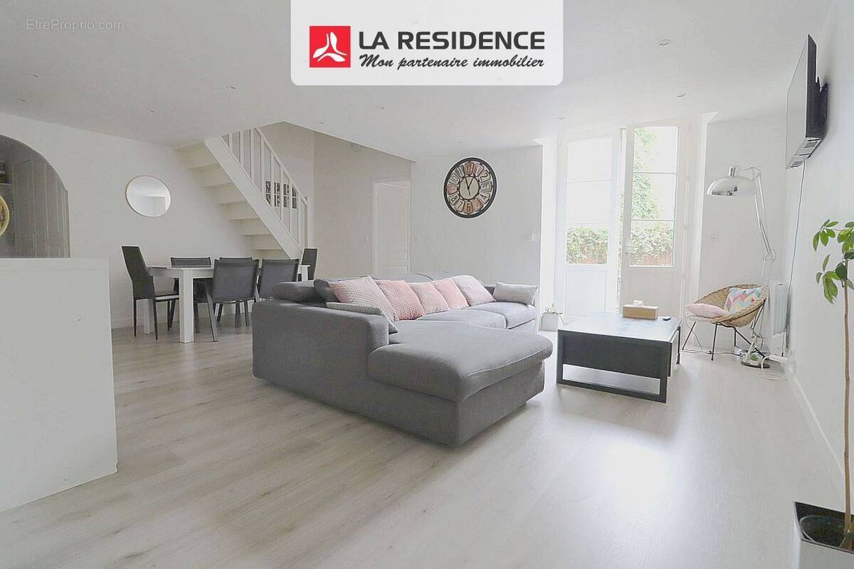Appartement à VERSAILLES