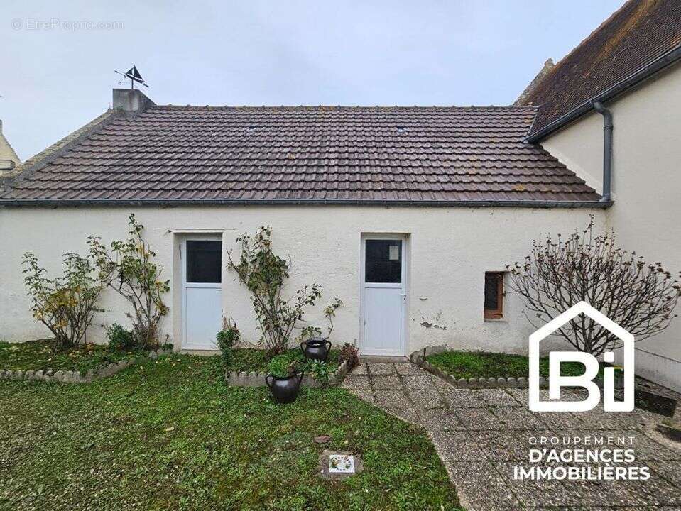 Maison à COLLEVILLE-MONTGOMERY