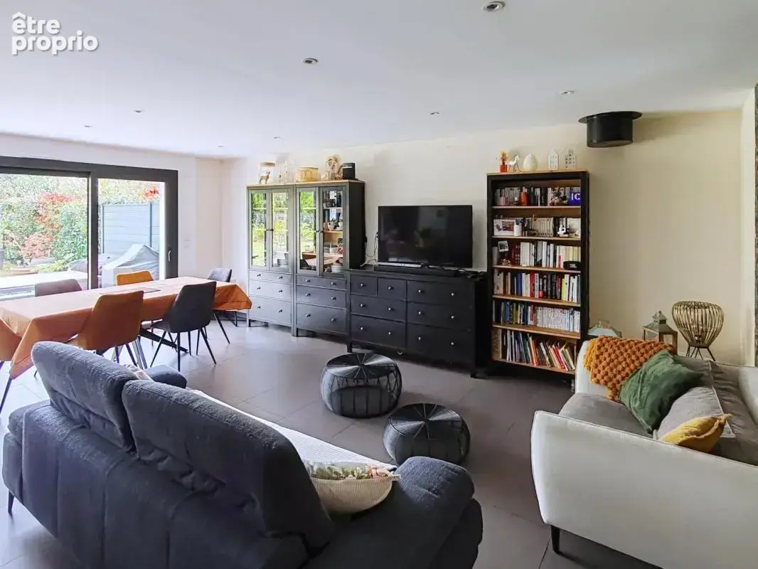 Chateaugiron, spacieuse maison contemporaine - photo 2