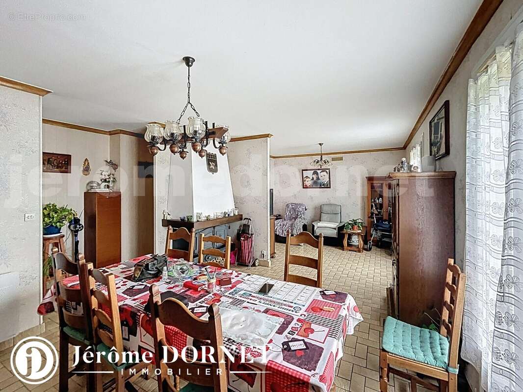 men_00002 - Maison à BRETEUIL