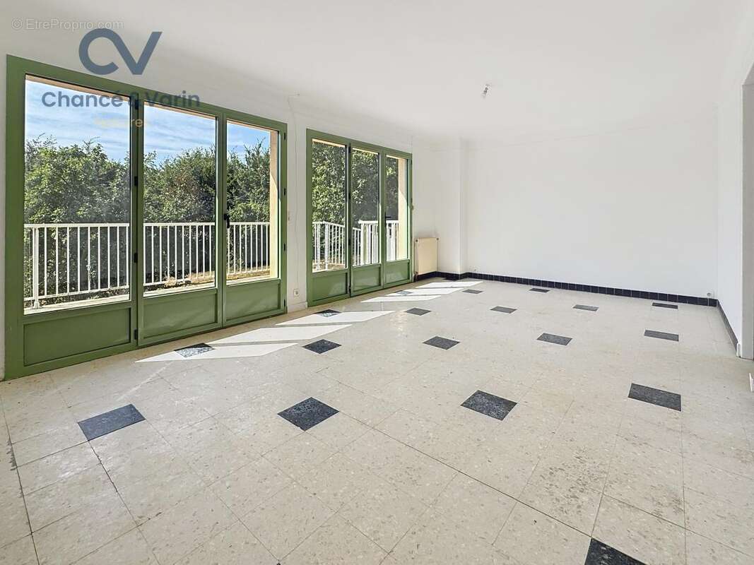 Maison 80 m² à Vieux-Bourg  - photo 5