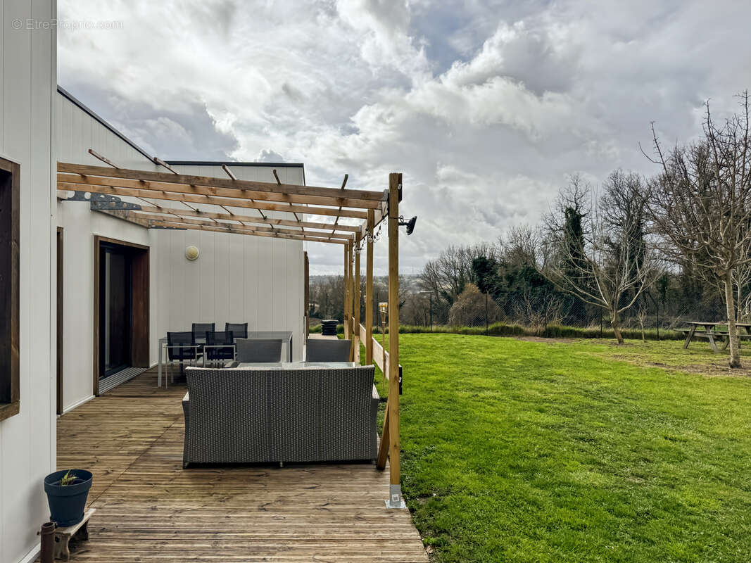 Maison à VILLETOUREIX