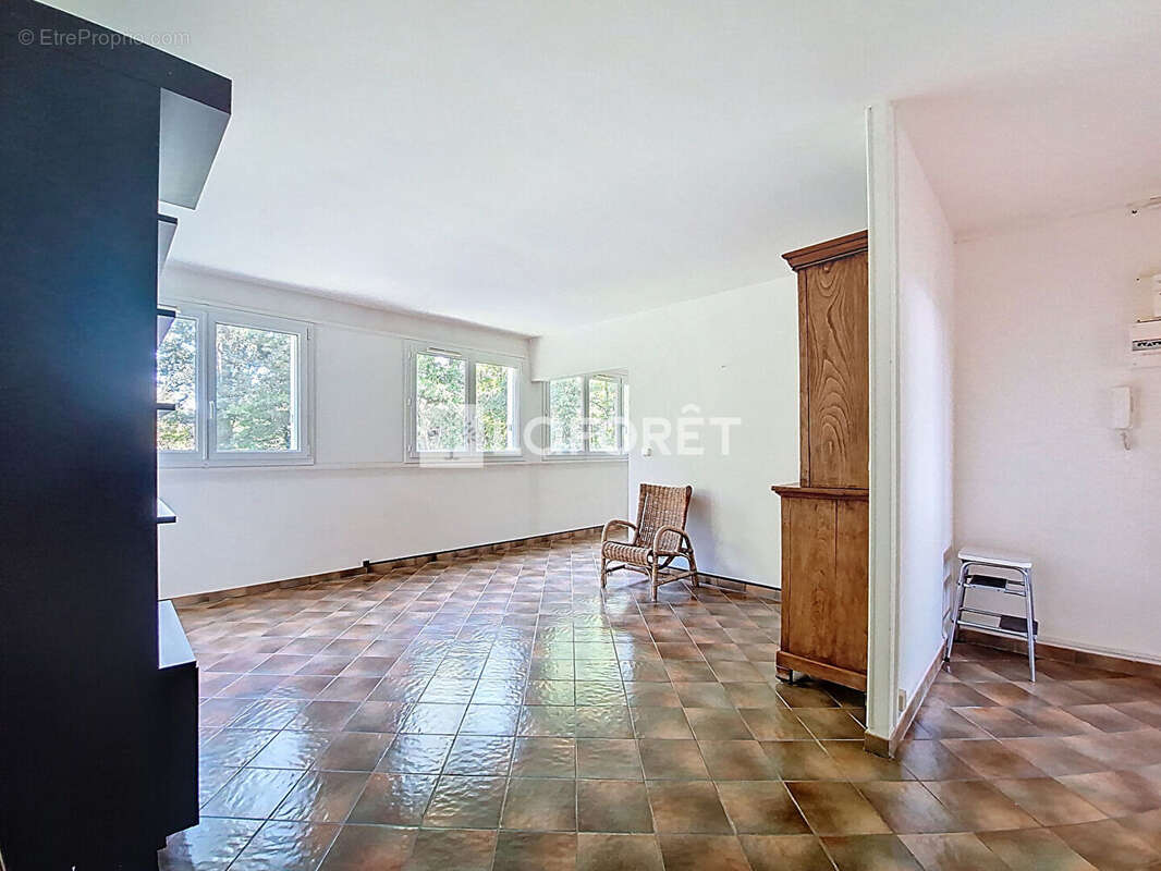 Appartement à VERNEUIL-SUR-SEINE