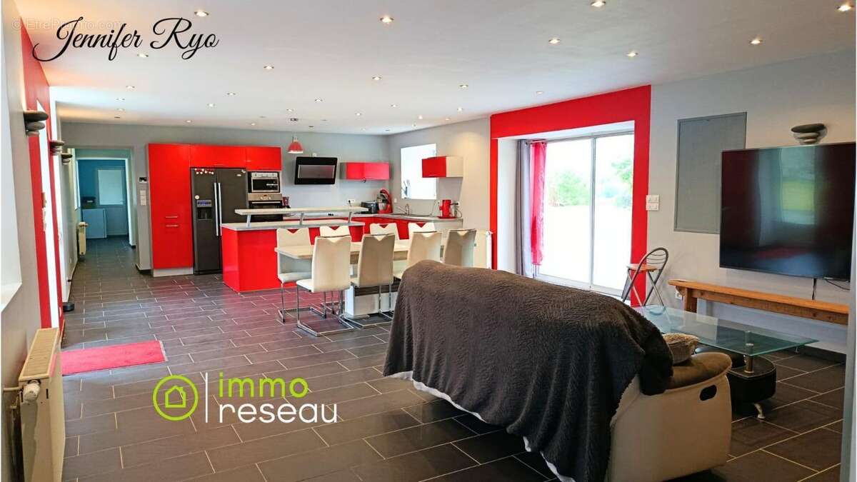 Maison à PRETOT-SAINTE-SUZANNE
