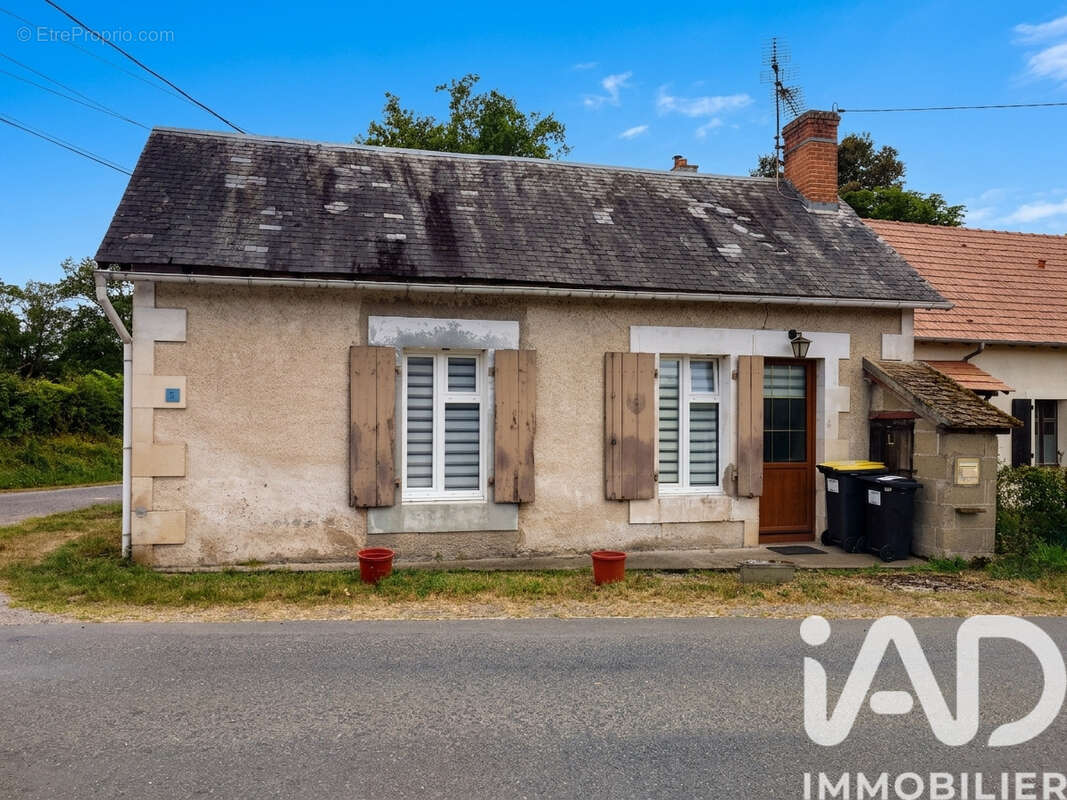 Maison 55 m² à Brigueil-Le-Chantre  - photo 4