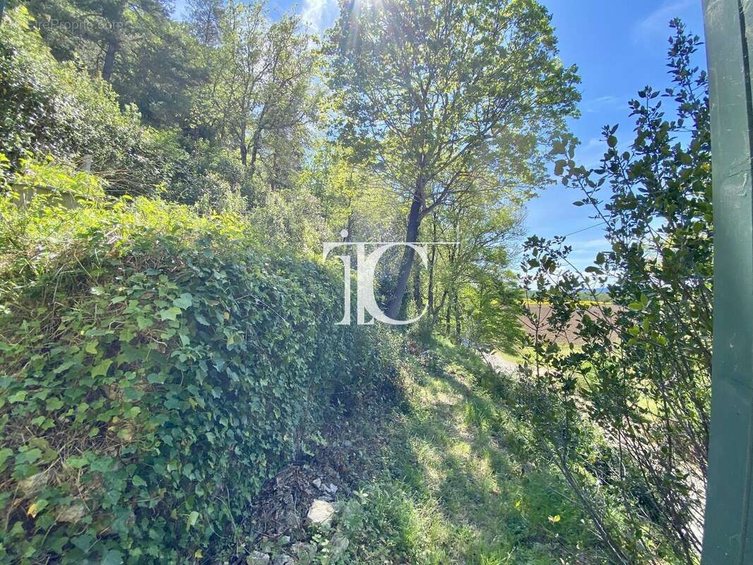 Barjac, 2 mas en pierre renoves sur 204m2, cour interieure, garage, sur 4700m2 + verger 2000m2 - photo 30