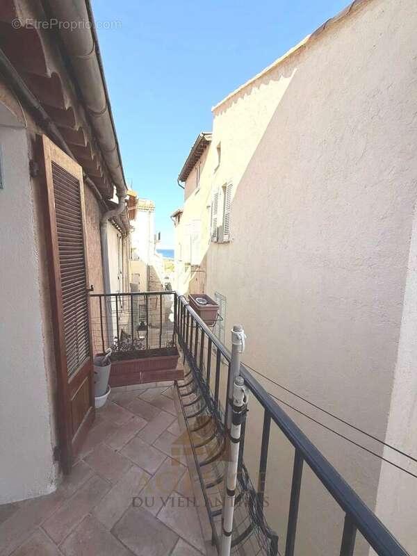 un appartement qui vit comme une maison. ramparts, vieil Antibes - photo 2