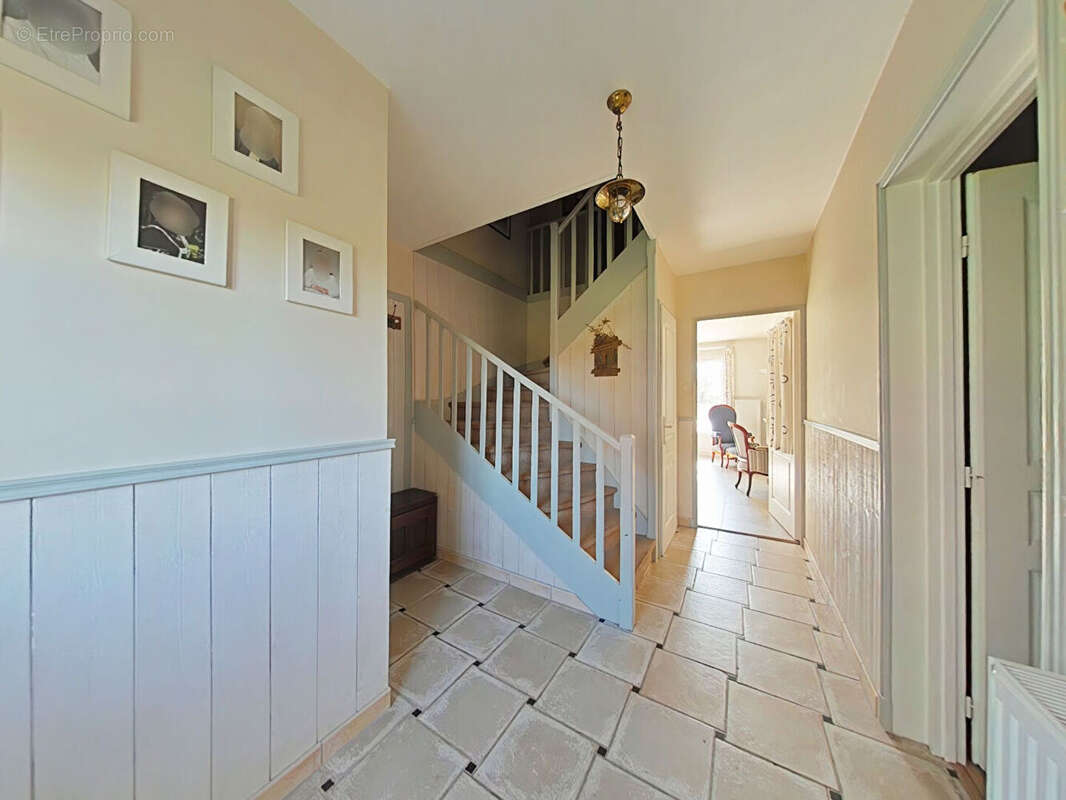 Maison à FONTENAY-LE-FLEURY