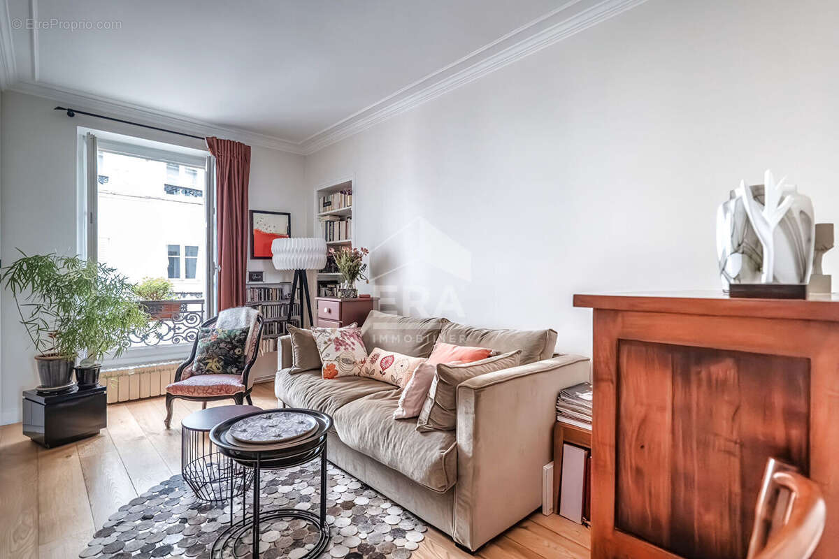 Appartement à PARIS-17E