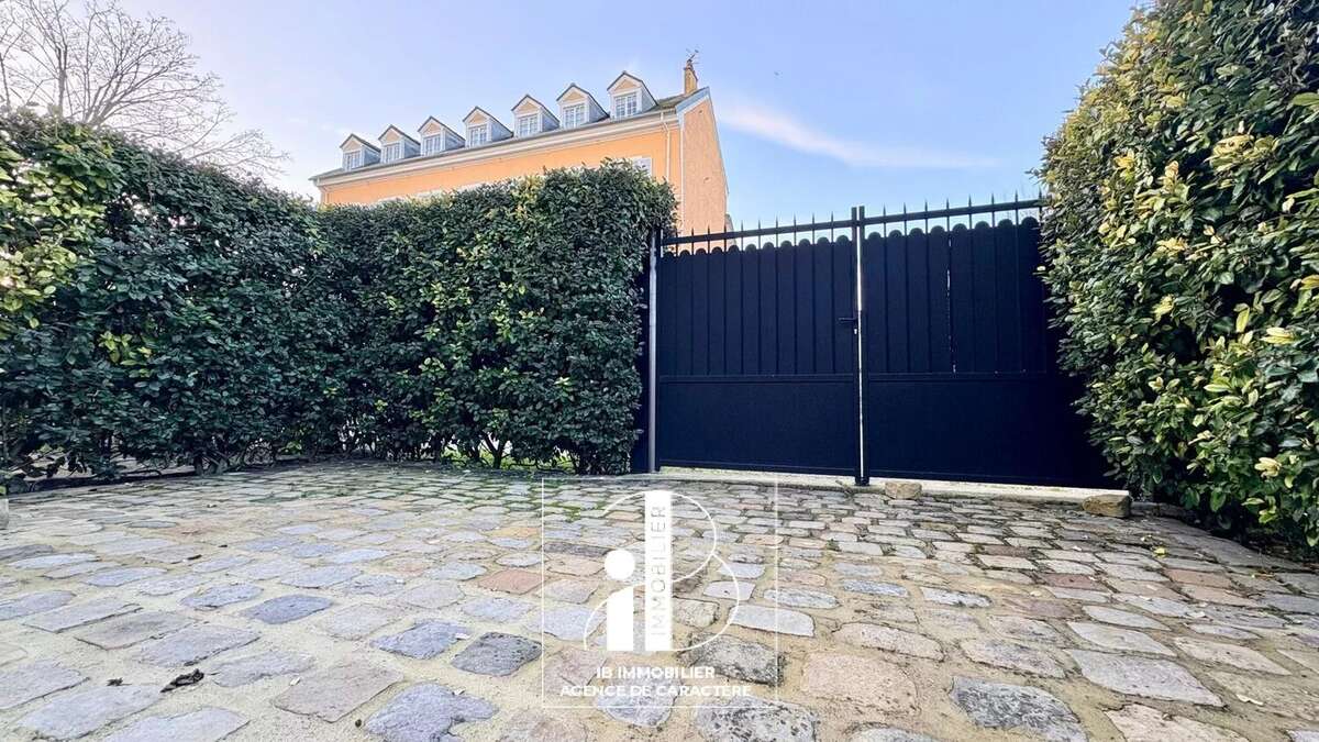 Appartement à FONTAINEBLEAU