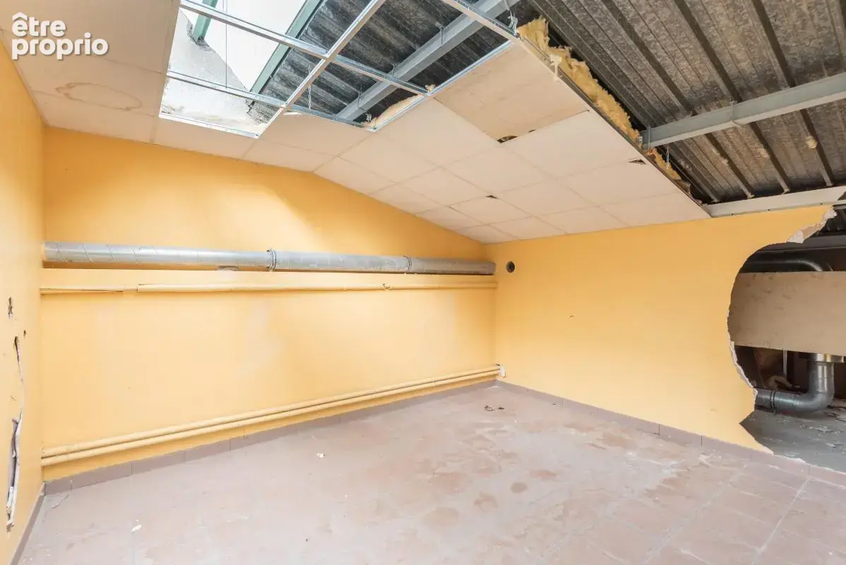 Bureaux - 2 141 m² - Saint-Flour (15) - photo 7