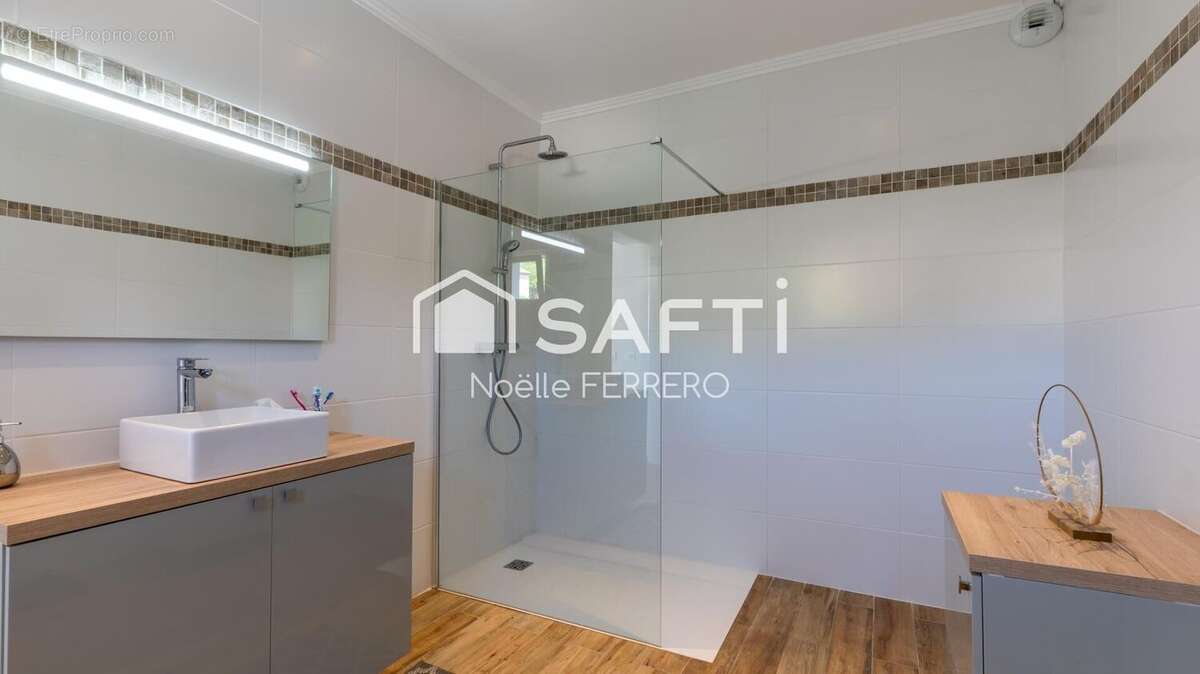 Maison 210 m² à Les Issambres  - photo 8