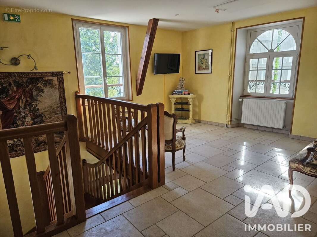 Maison 381 m² à Montigny-La-Resle  - photo 6