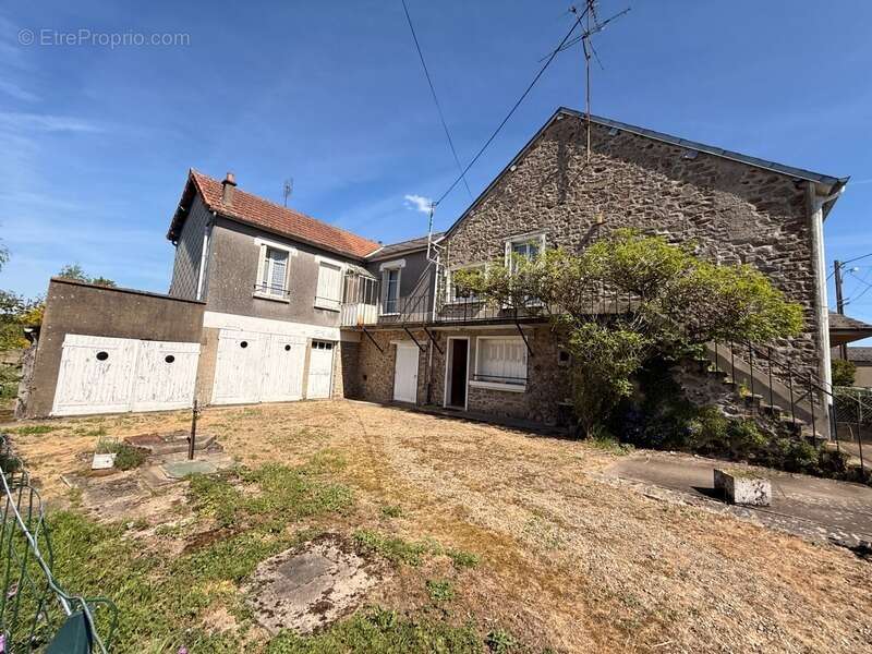 Maison à BAZELAT