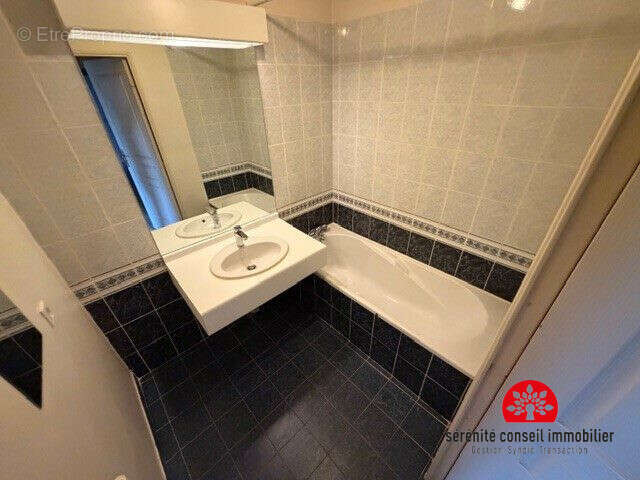 Salle de bain - Appartement à LYON-8E