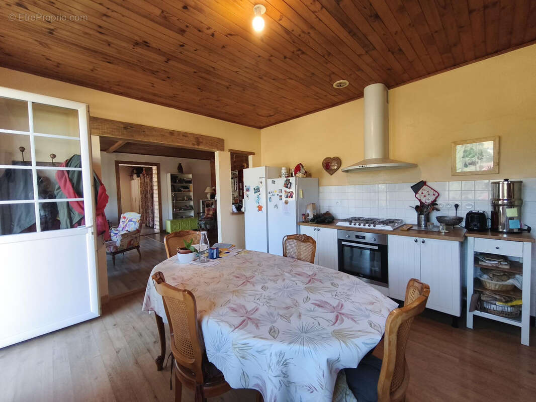maison de plain pied sur 8700m2 de terrain - photo 11