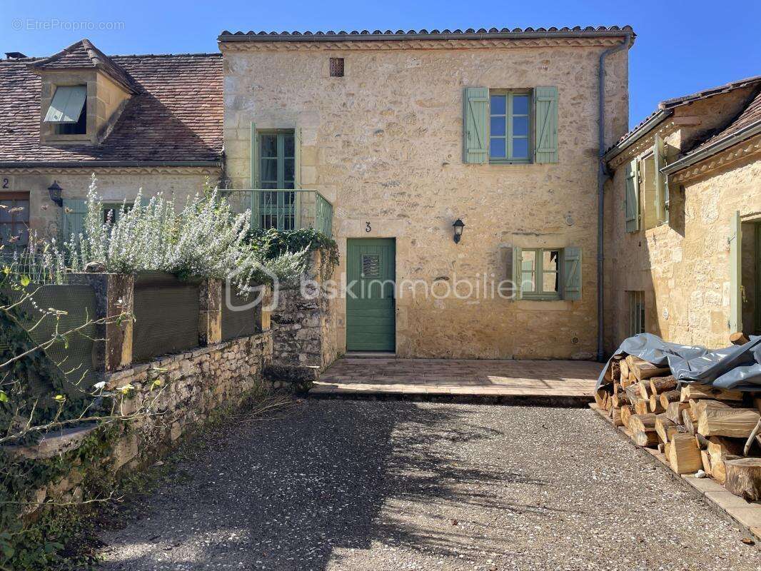 Ensemble de cinq maisons toutes louées - photo 2