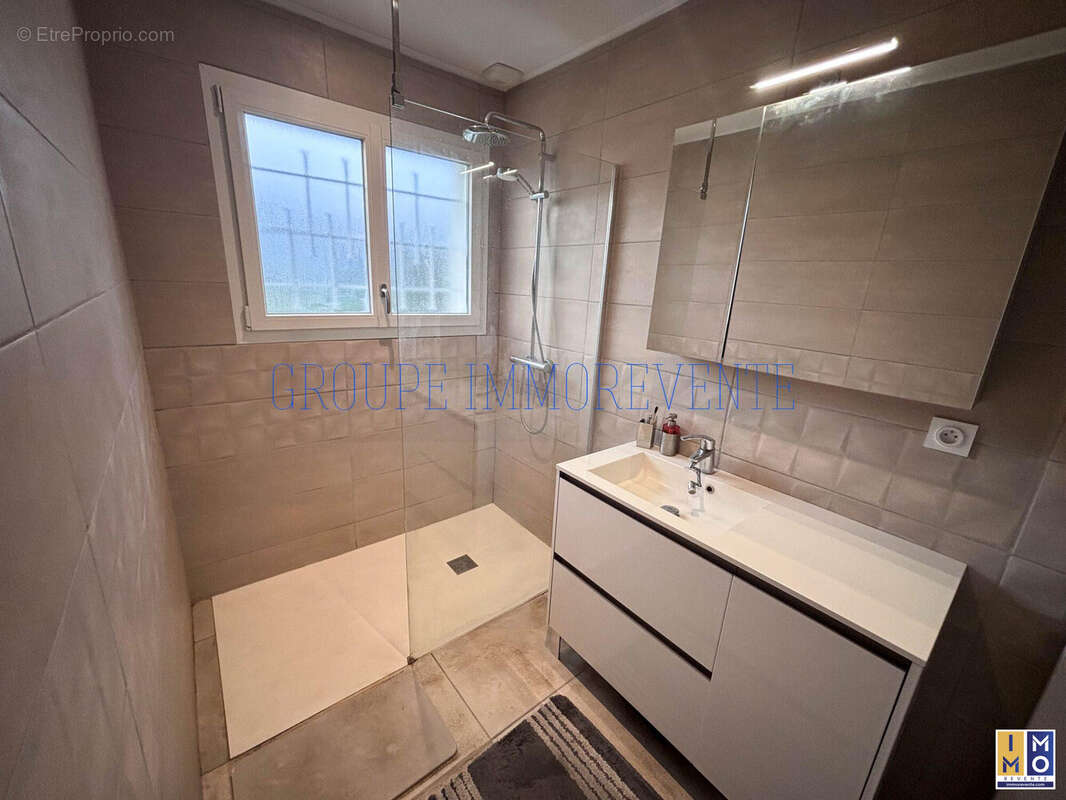 Maison à LA CHAPELLE-SAINT-URSIN