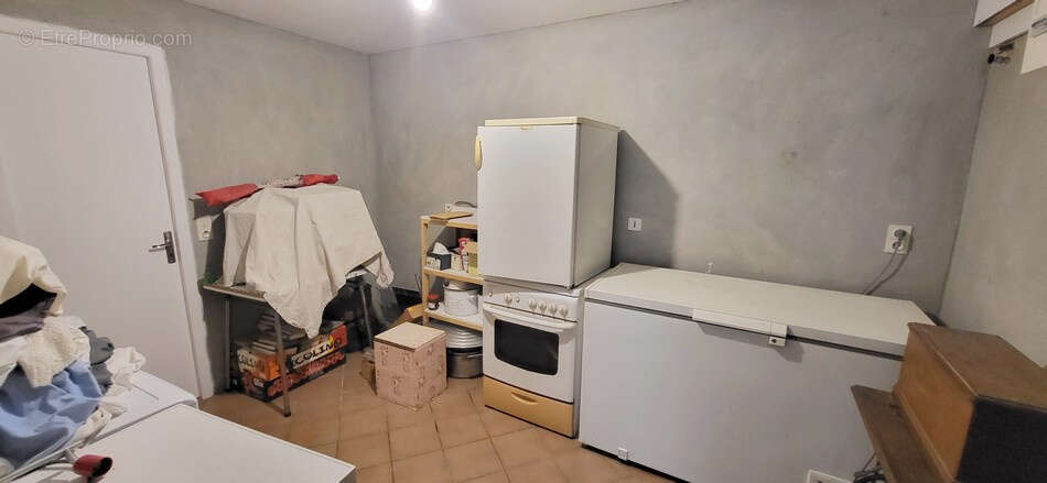 Maison en pierre bénéficiant d'une piscine et d'un panorama champêtre - photo 14