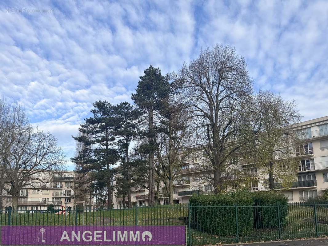 Appartement à LE PLESSIS-BOUCHARD