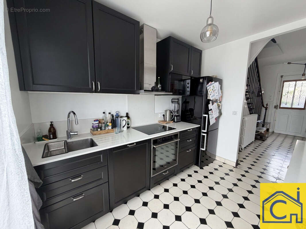 Maison 114 m² à Cormeilles-En-Parisis  - photo 3