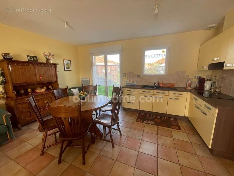 Maison à CHATEAUPONSAC