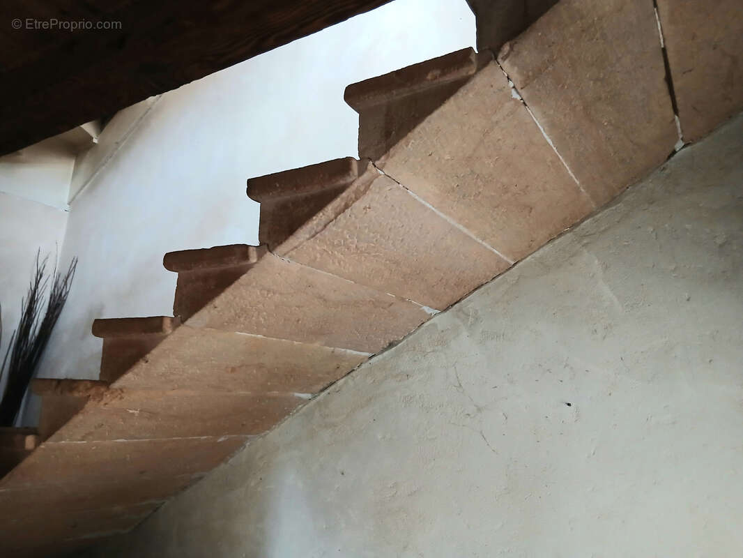 Une villa, une opportunité pour les amoureux de la rénovation - photo 4