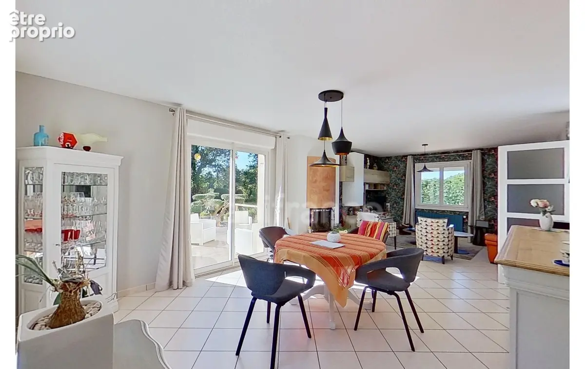 Dpt Côtes-d'Armor (22), à vendre PLOUISY 22200 - limite GRÂCES - Maison 6 pièces 135 m² - vie de plain-pied - jardin paysagé - t - photo 3