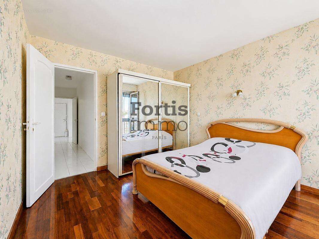 Appartement à PARIS-19E