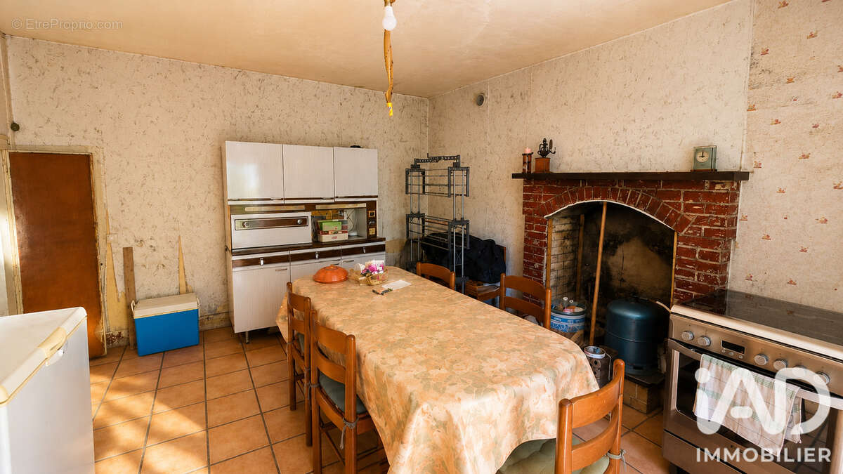 Maison 140 m² à Saint-Denis-Des-Murs  - photo 6