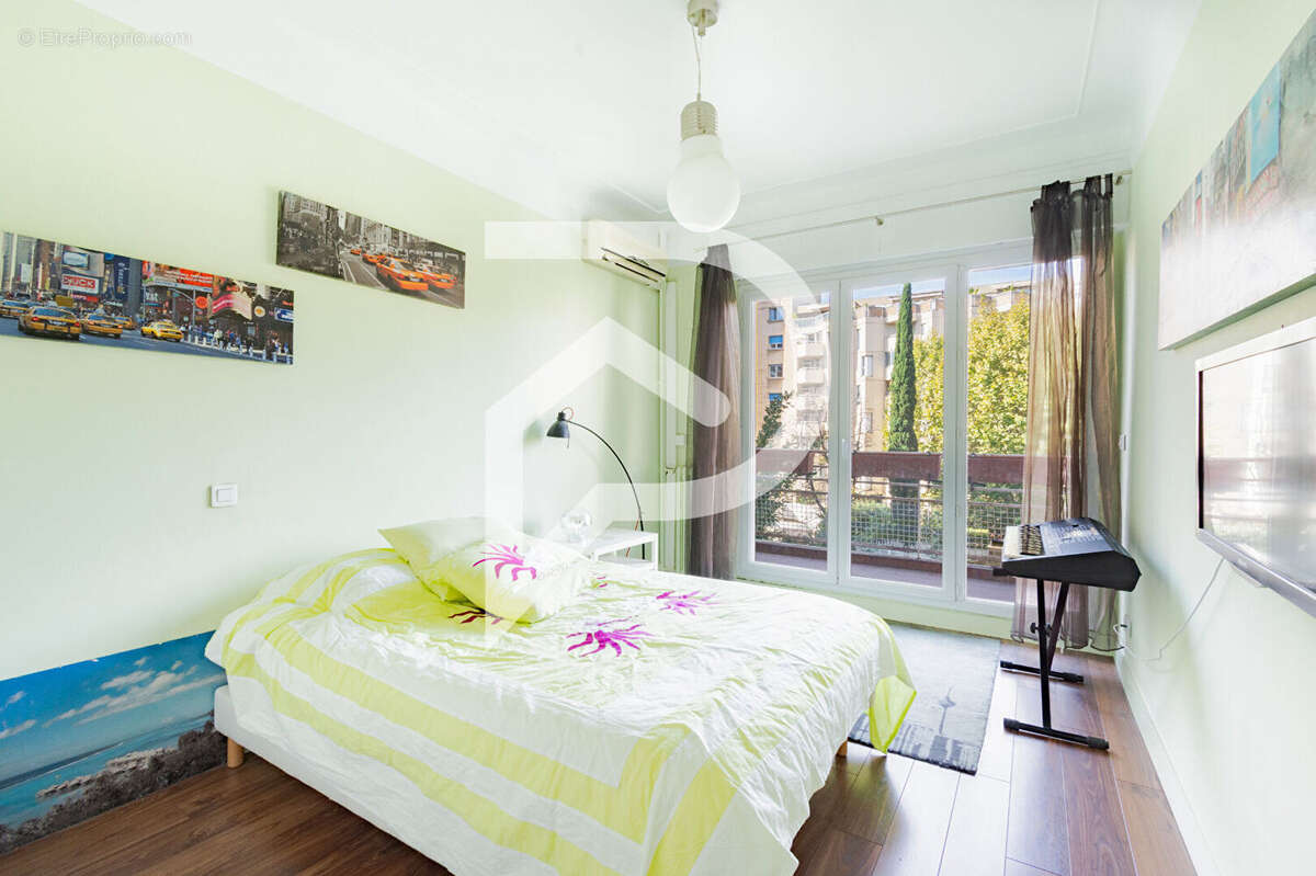 Appartement à MARSEILLE-8E