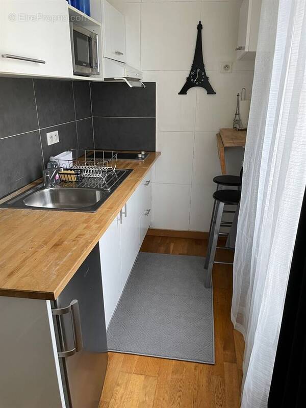 Appartement à PARIS-10E