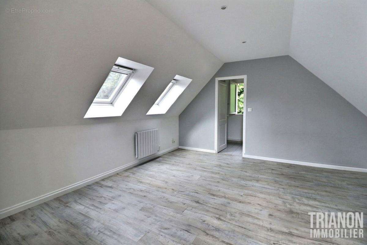 Maison à FEUCHEROLLES