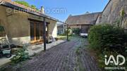 Photo 1 - Maison à VILLENEUVE-LA-GUYARD