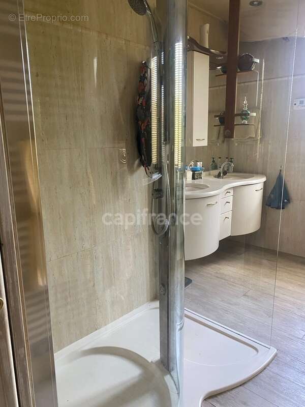 Maison à vendre 7 pièces AUXERRE (89) 167 m2  Piscine  Terrain de 2300 m2 Dépendance - photo 11