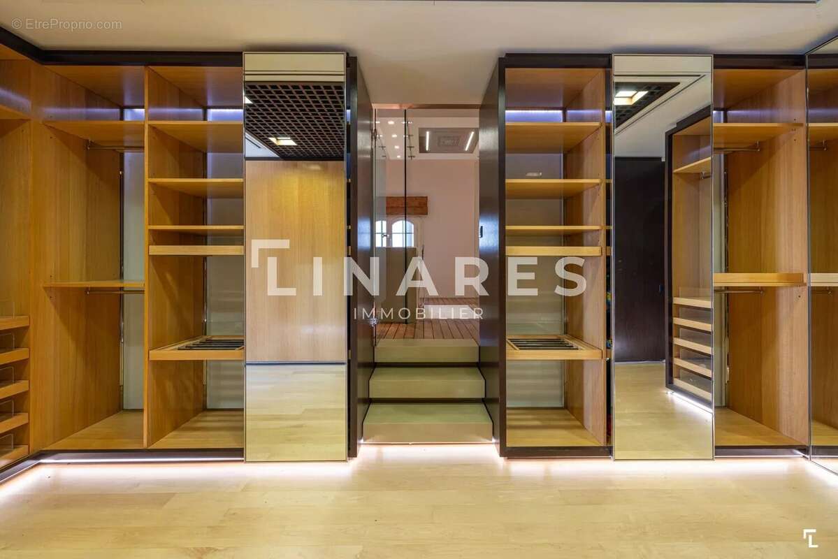 Maison à SAINT-CYR-SUR-MER