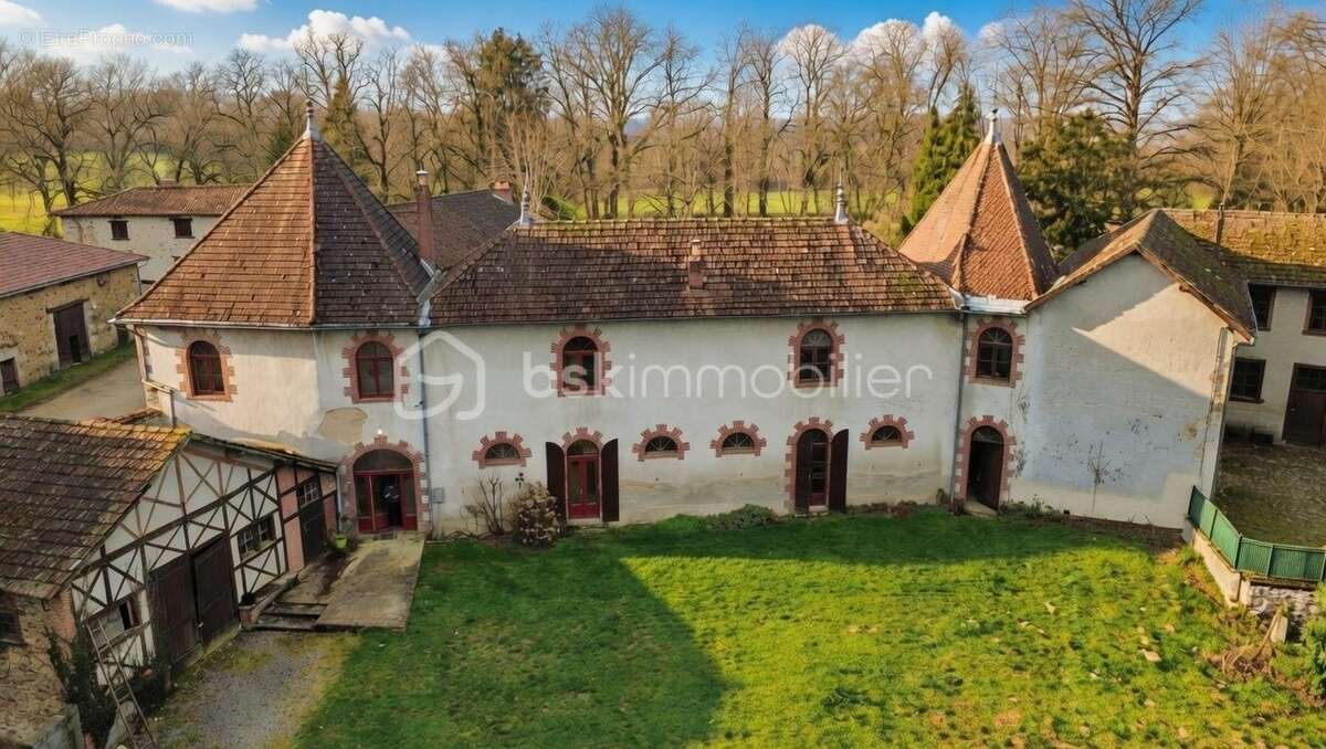 Maison à CONDAT-SUR-VIENNE