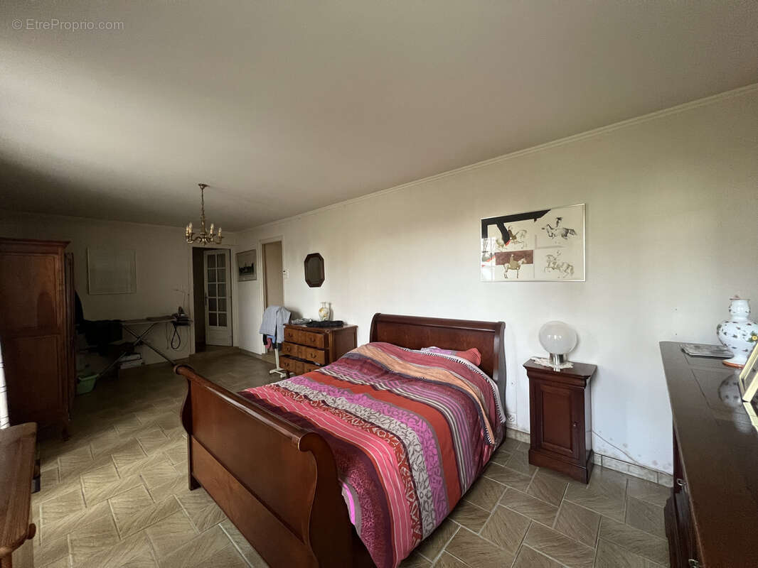 Maison à LE CHATELET