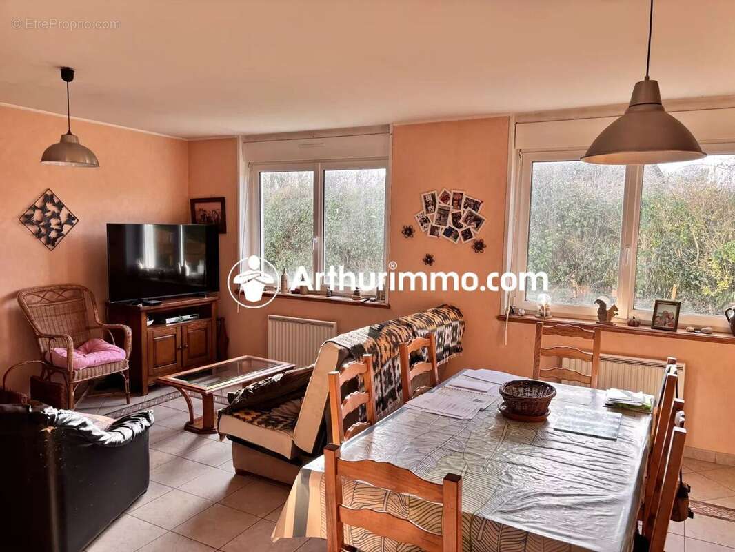 Commerce à BEAUVAIN