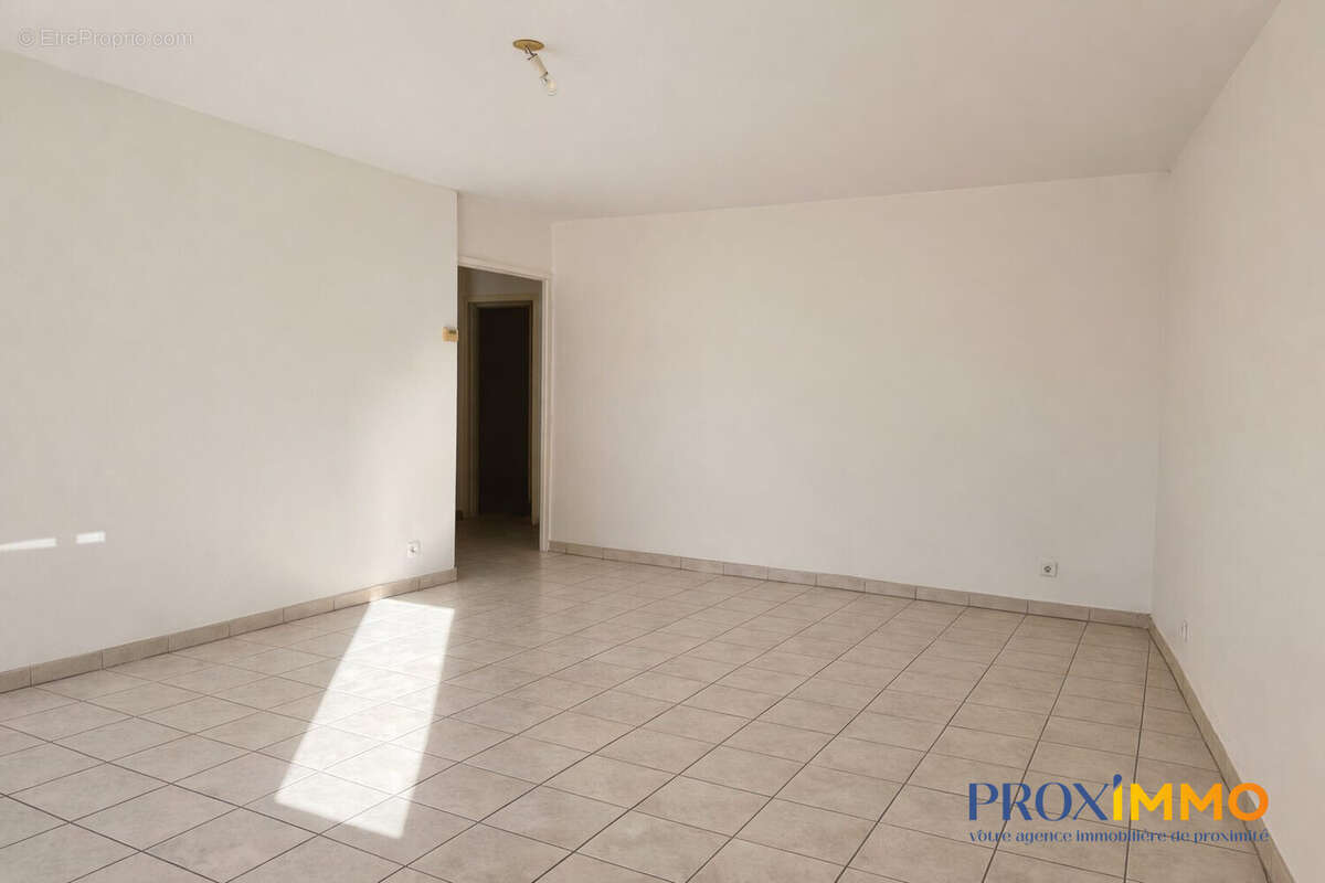 Appartement 80 m² à Voiron  - photo 3