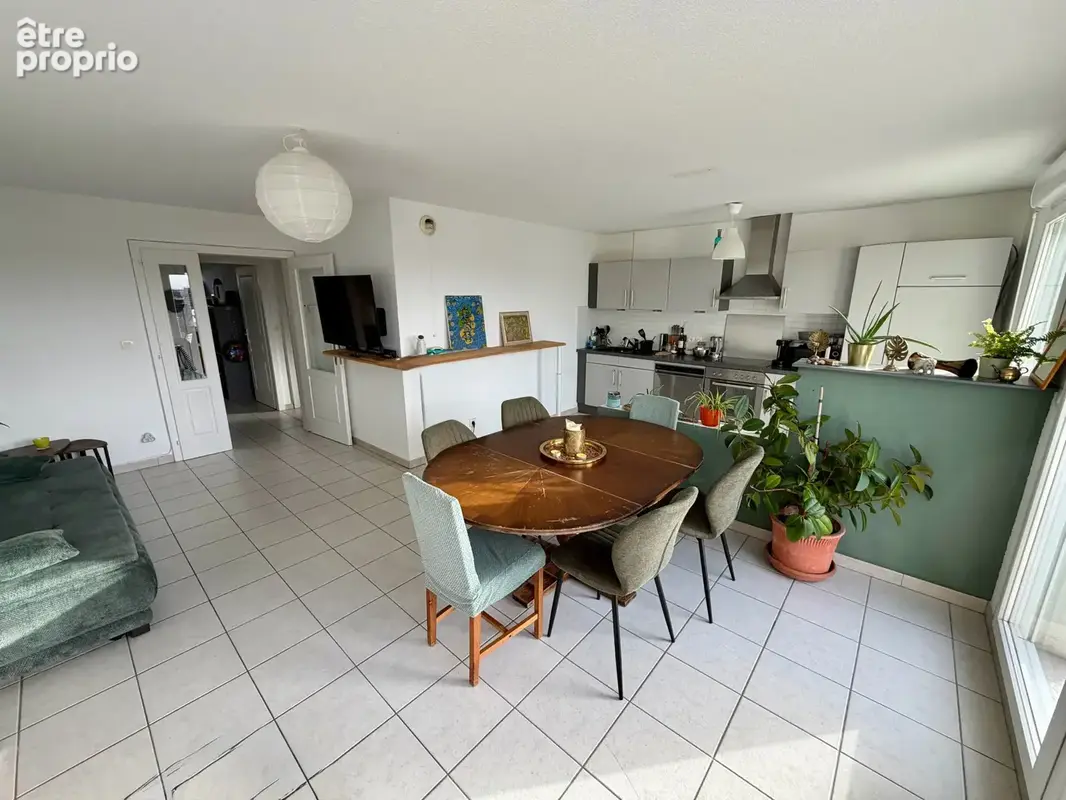 Appartement 3 pièces avec terrasse, vue dégagée, garage et parking privatif - photo 2