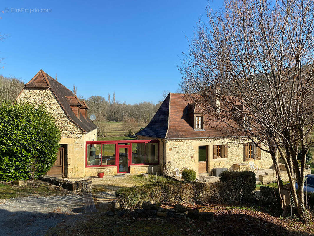 Maison à ROUFFIGNAC-SAINT-CERNIN-DE-REILHAC