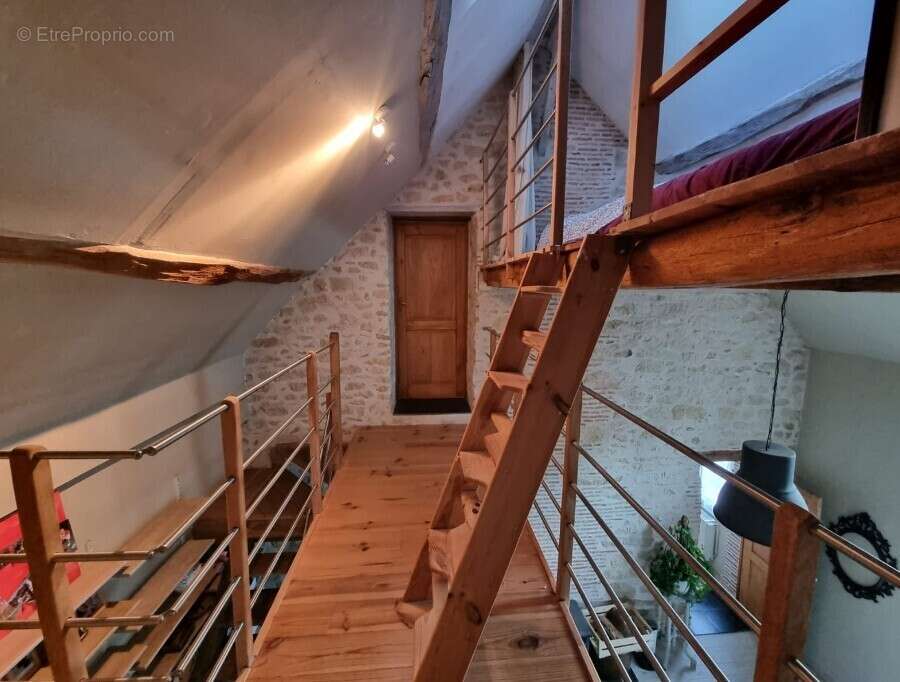 Maison à THEVET-SAINT-JULIEN