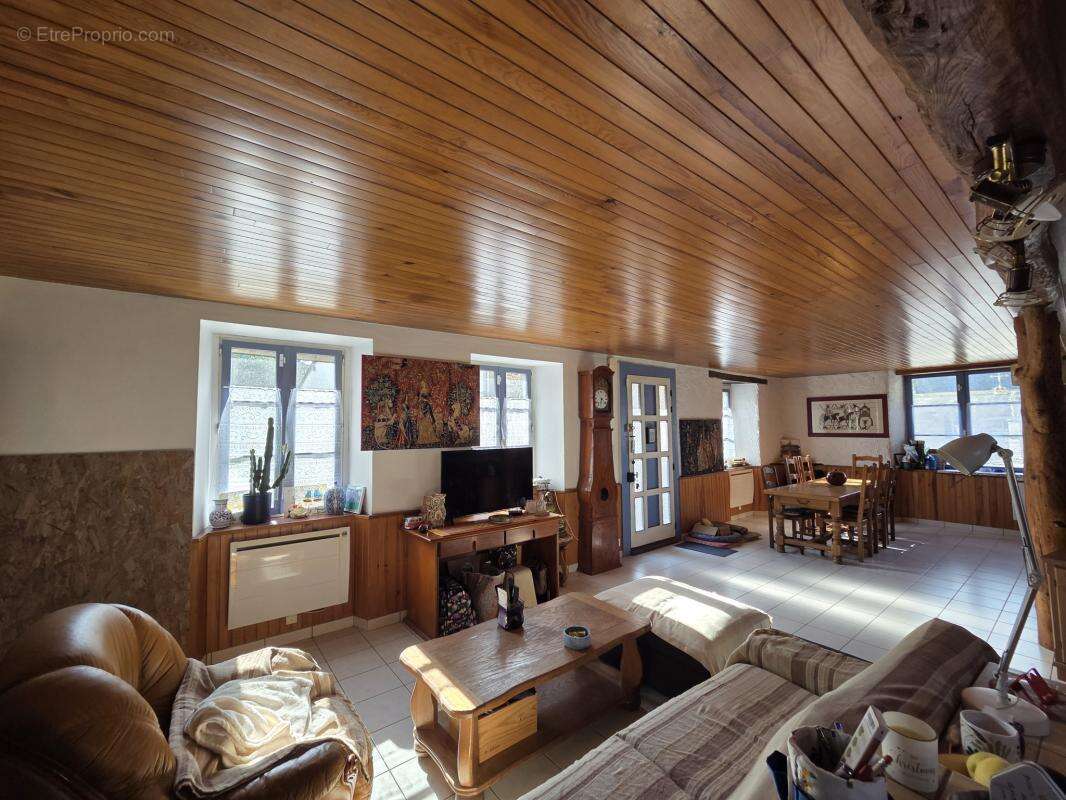 Maison à LE QUILLIO