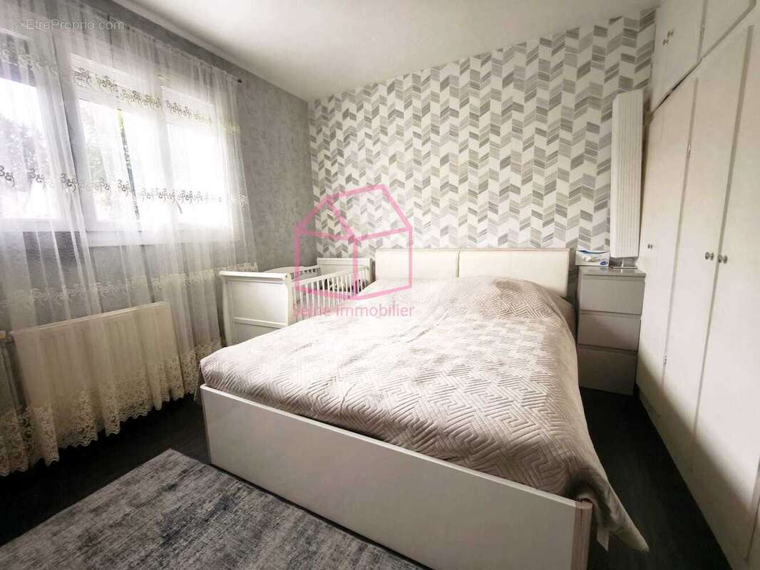 Maison à VIGNEUX-SUR-SEINE