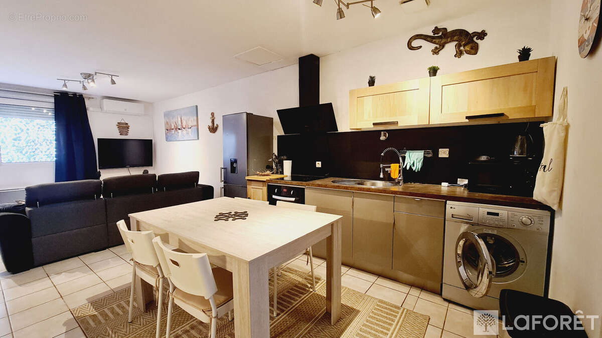 Appartement à MEZE