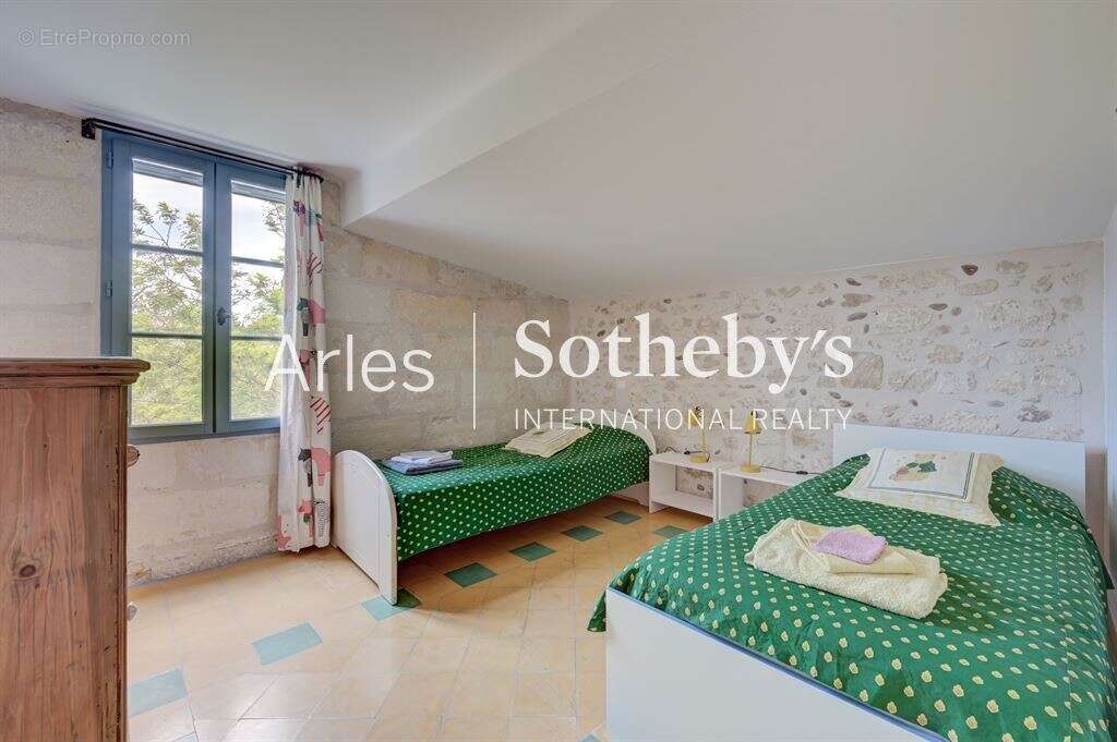 Maison à BELLEGARDE