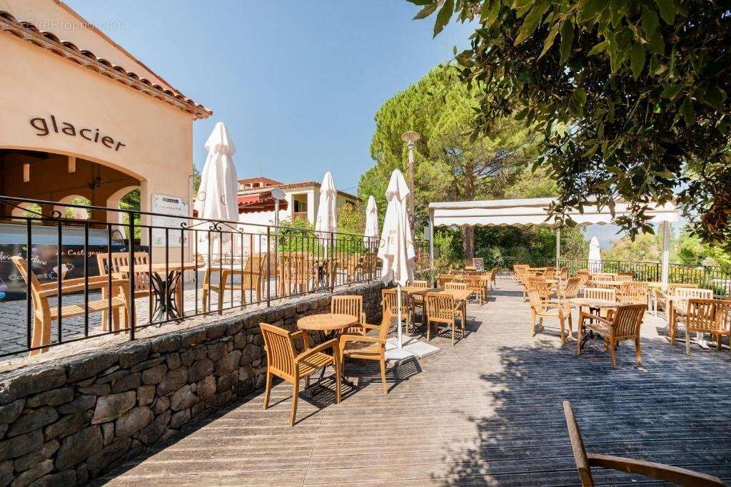 INVESTISSEMENT LOCATIF  GROSPIERRES  Résidence Tourisme Pierre & Vacances Village Le Rouret - 5,58 % de rentabilité - photo 9